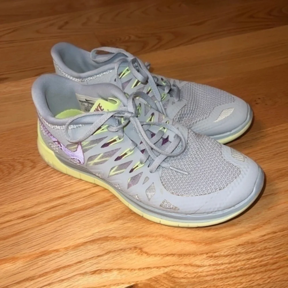Nike free 5.0 light grey with purple and lime green accents 8.5